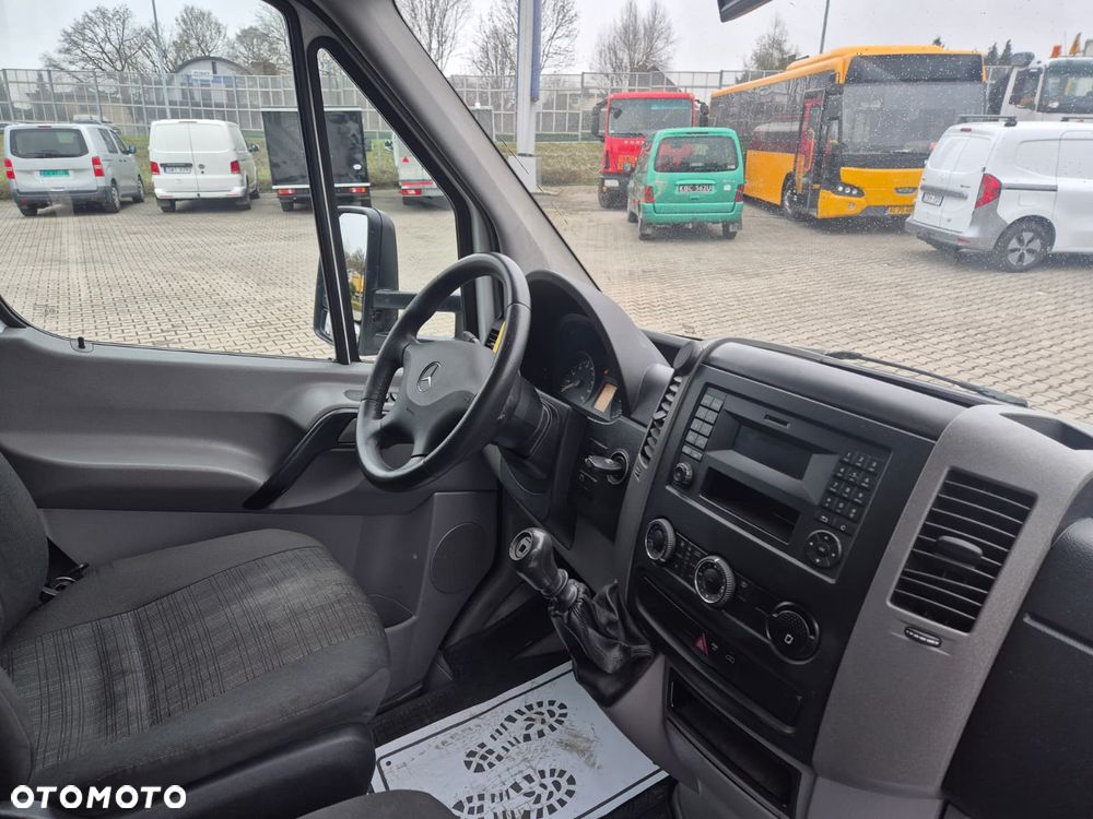 Mercedes-Benz Sprinter 316 CDi / KONTENER / WINDA  / TEMPOMAT / 3 MIEJSCA / 1 WŁ / SERWISOWANY - 20