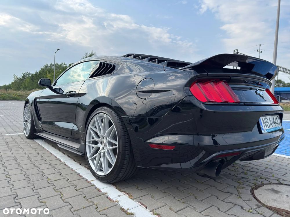 Ford Mustang - 26