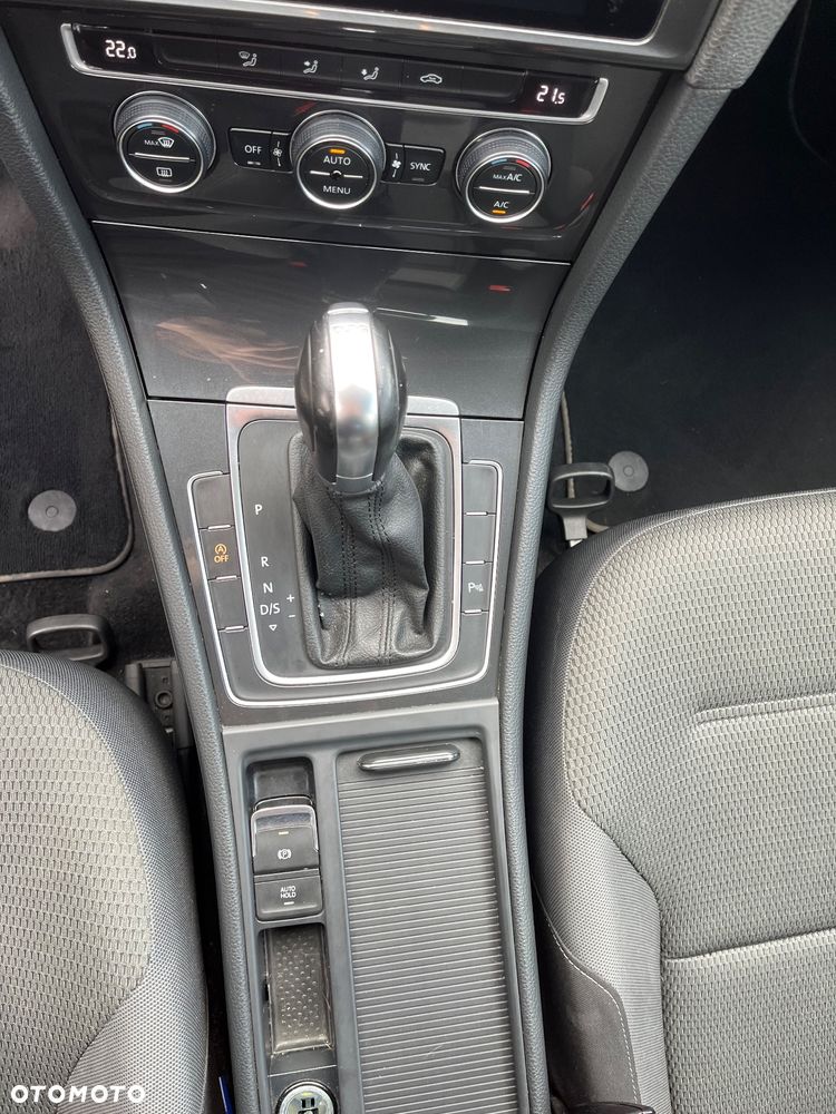 Volkswagen Golf - 16