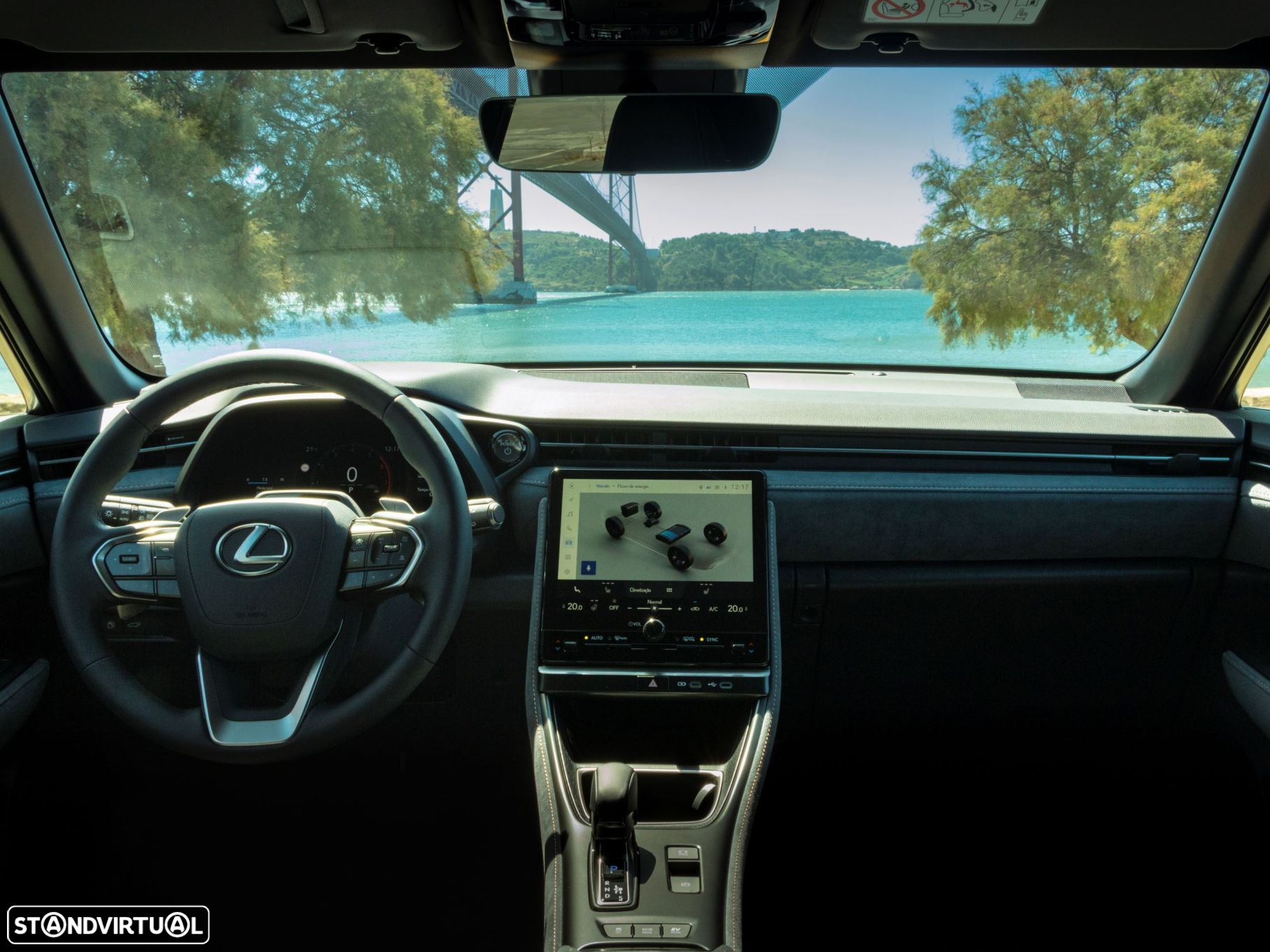 Lexus LBX - 6
