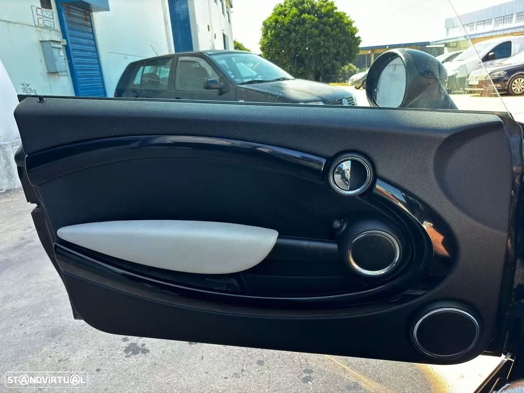 MINI Cabrio Cooper D - 13