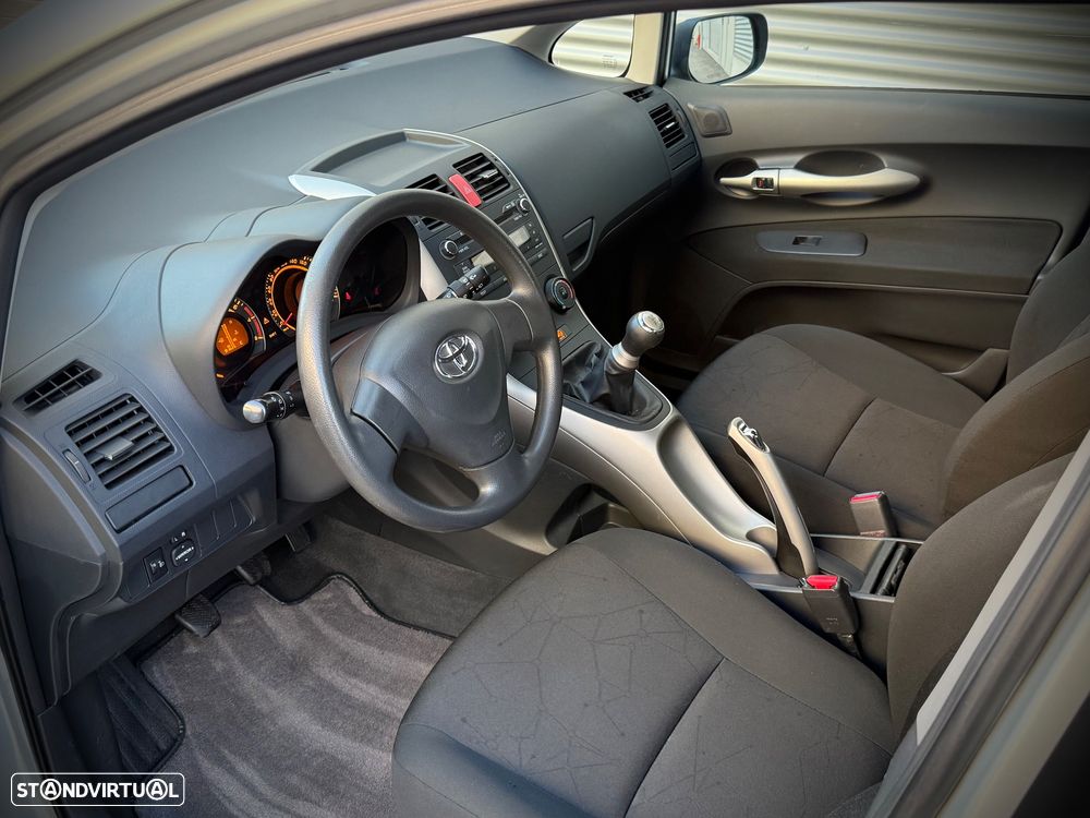 Toyota Auris 1.4 VVT-i AC+VSC - 7