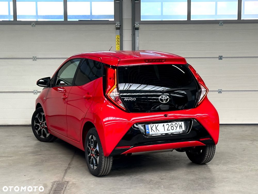 Toyota Aygo x-play connect - 6