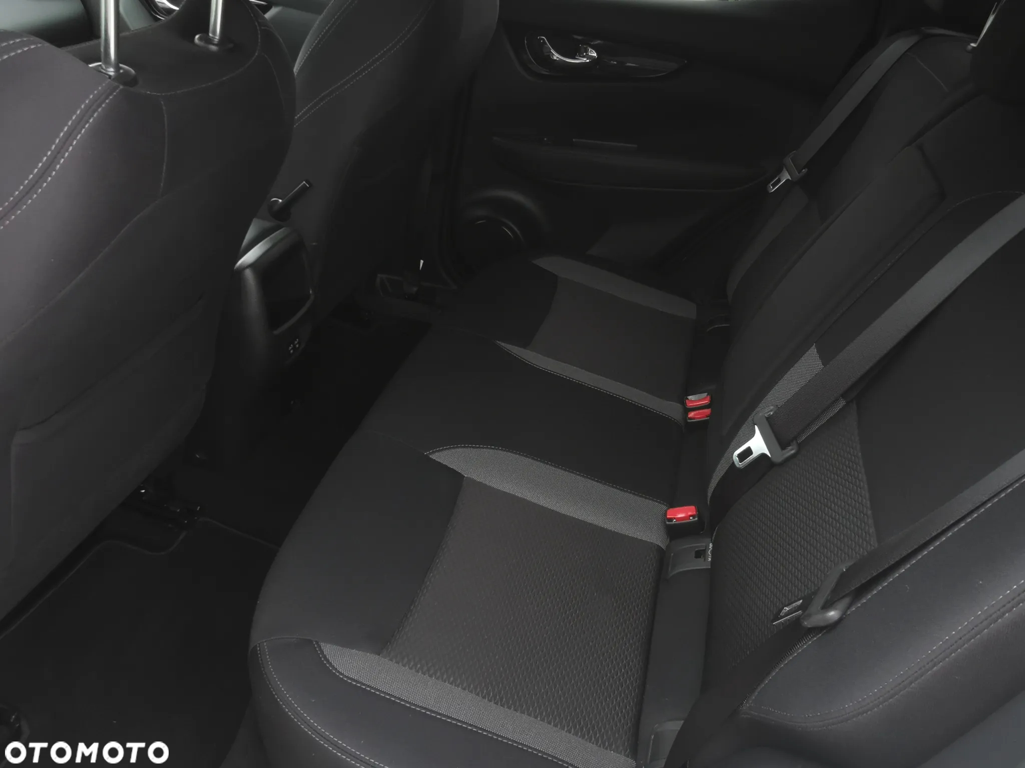 Nissan Qashqai 1.7 dCi 4x4 N-Style Xtronic - 26