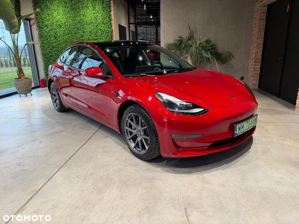 Tesla Model 3 - 1