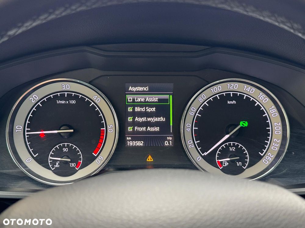 Skoda Superb 2.0 TDI 4x4 DSG L&K - 26