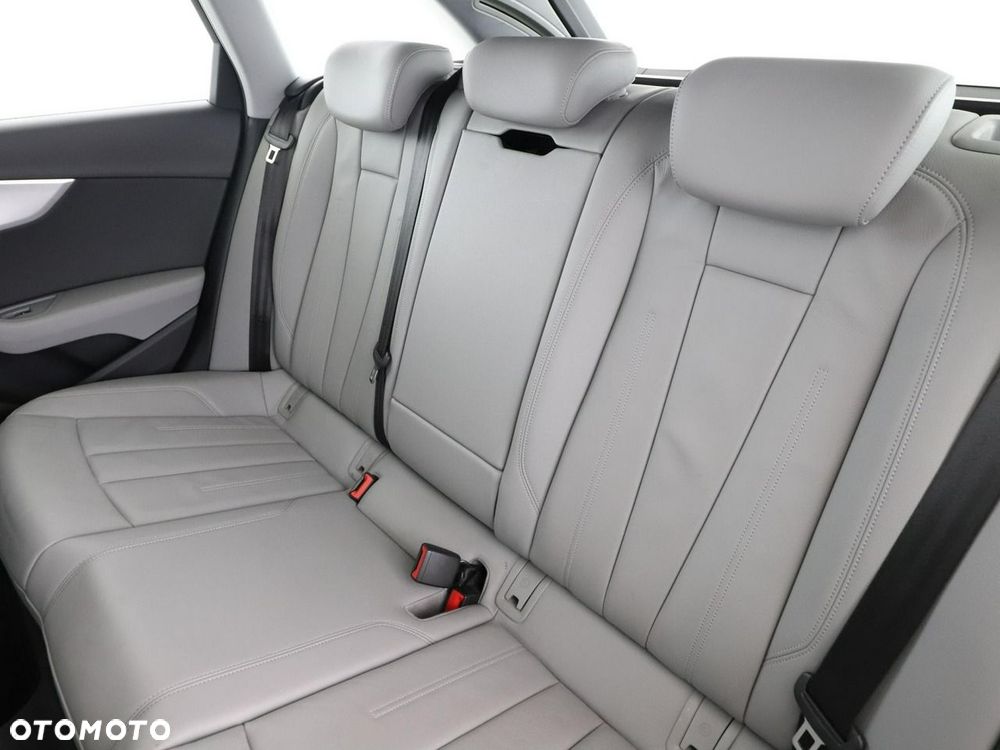 Audi A4 Avant 35 TDI Sport S tronic - 18