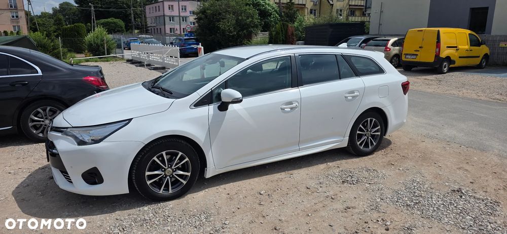 Toyota Avensis 2.0 Premium MS - 1
