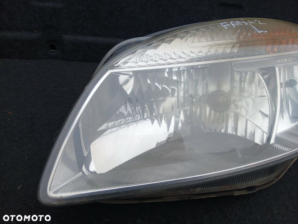 Skoda Fabia II Lampa przednia lewa - 2