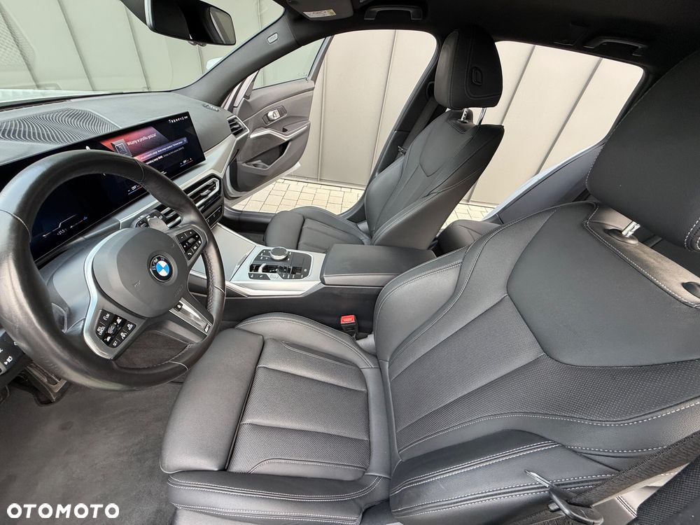 BMW Seria 3 320d xDrive mHEV M Sport - 35