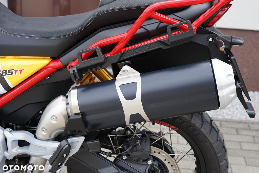 Moto Guzzi V85 - 25