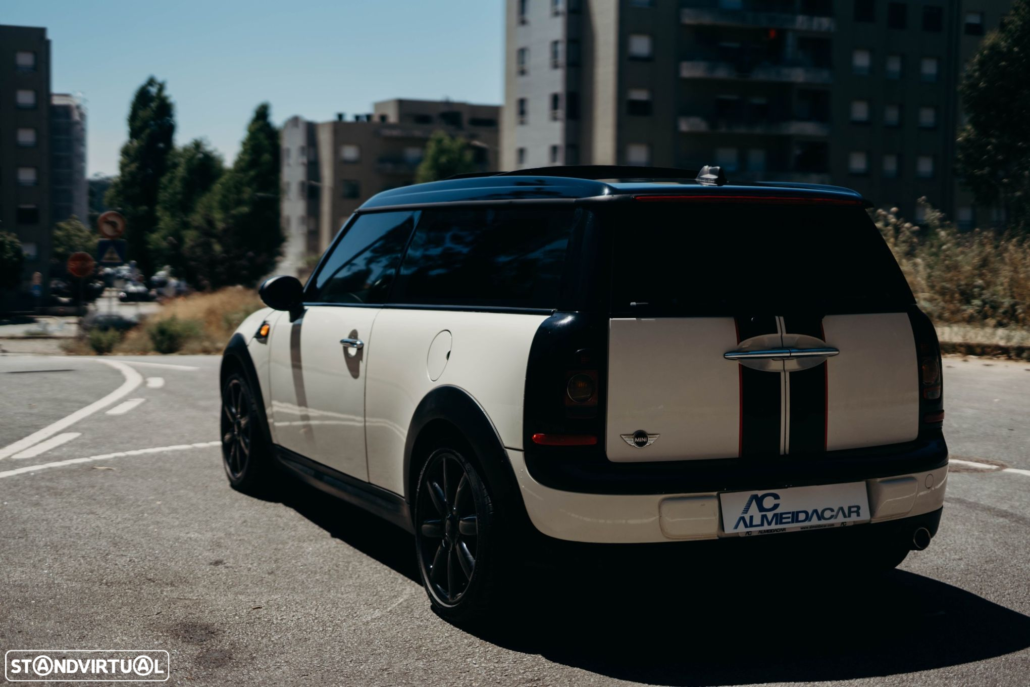MINI Clubman Cooper D - 32