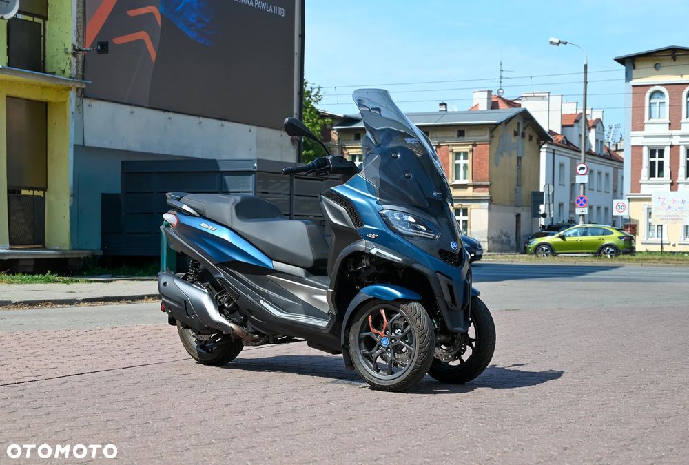 Piaggio MP-3 - 1