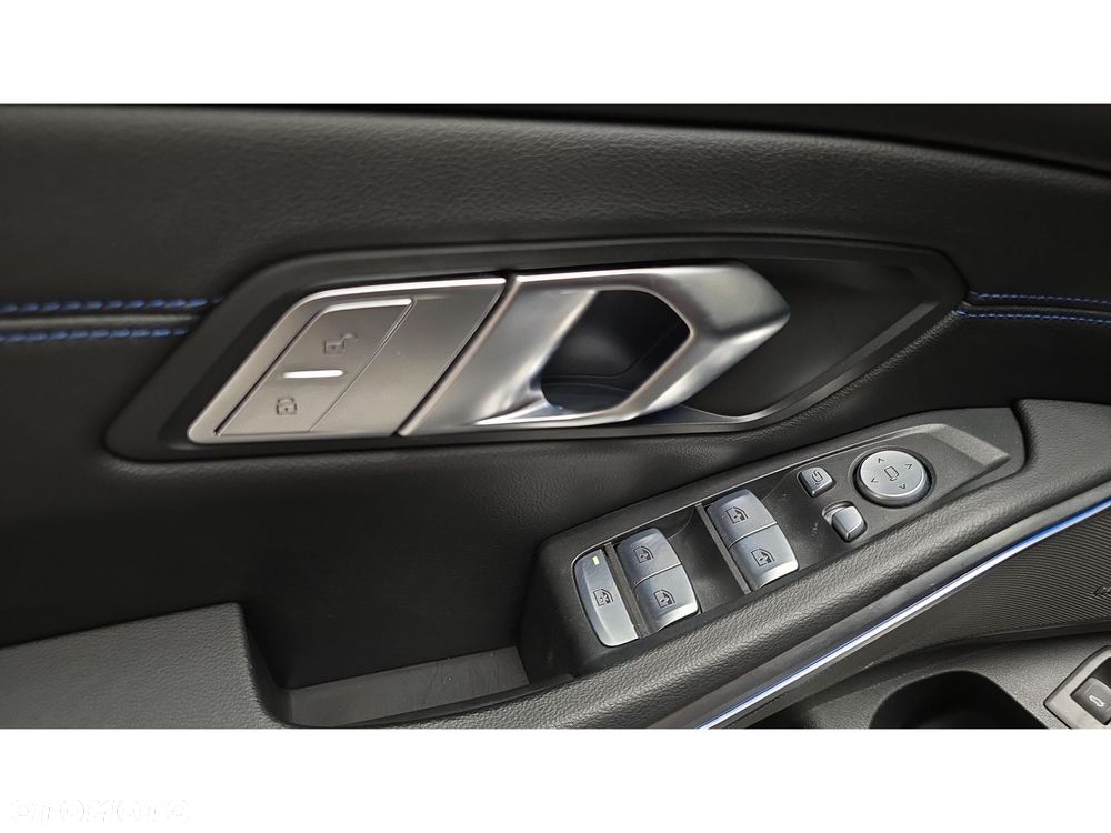 BMW Seria 3 - 31