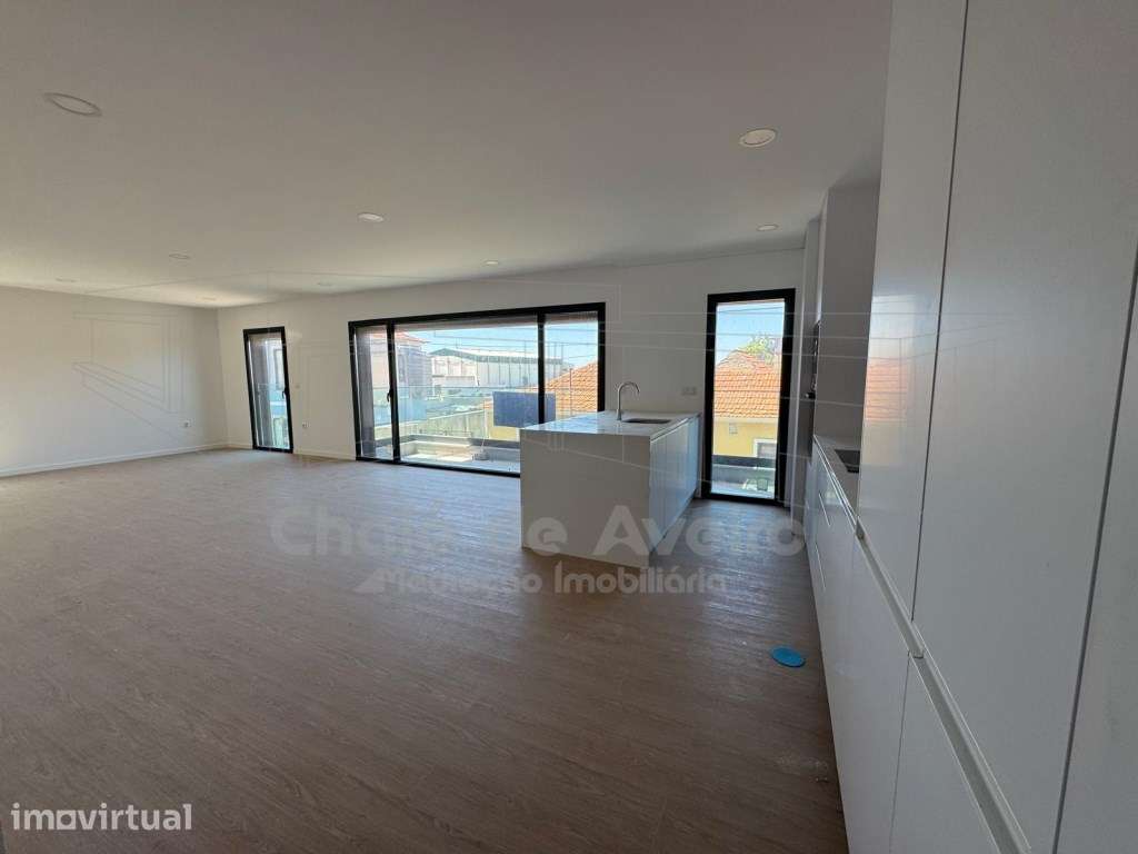 Apartamento T3 com 2 Lugares de Estacionamento em Esgueira | Aveiro - Grande imagem: 5/24