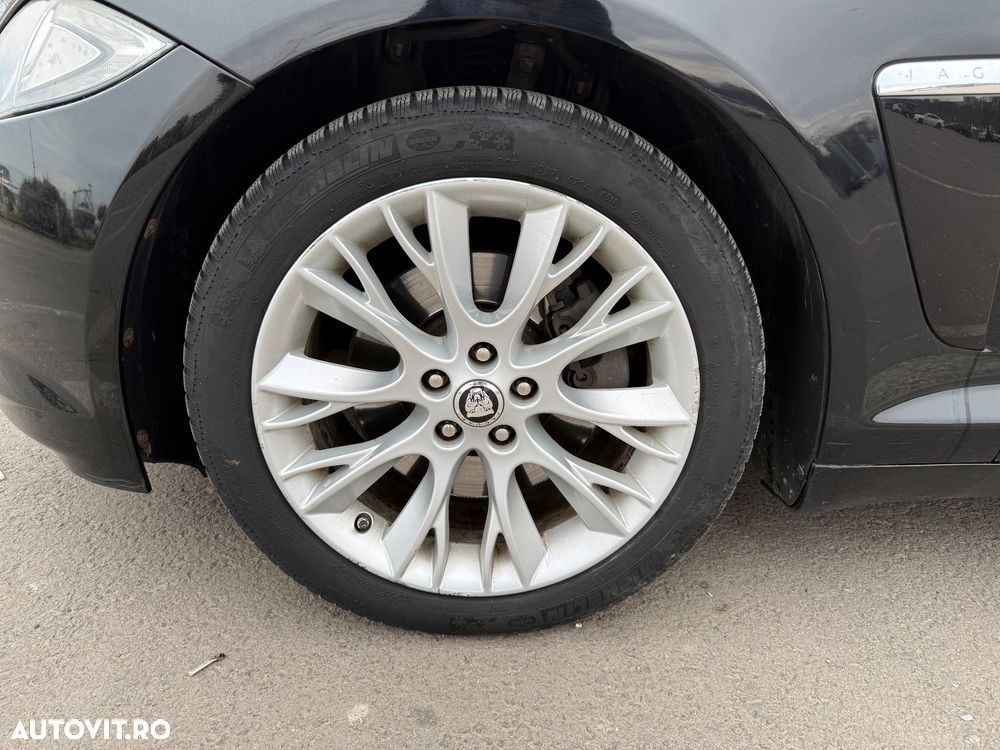 Jaguar XF 2.2D Premium Luxury - 5