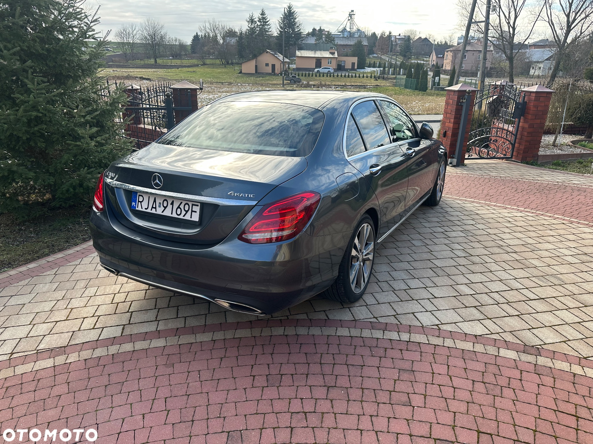 Mercedes-Benz Klasa C 300 7G-TRONIC - 4
