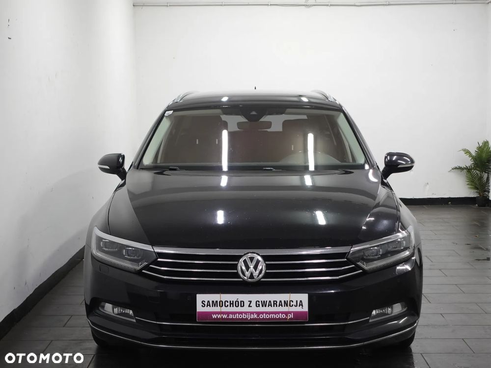 Volkswagen Passat - 11