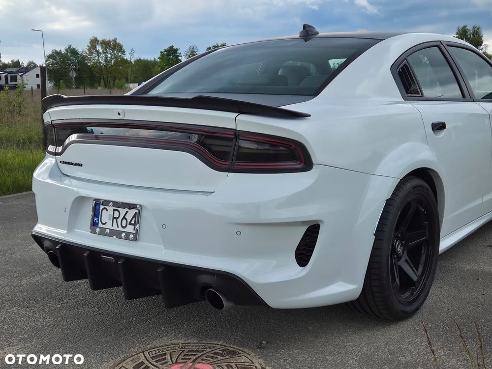 Dodge Charger 6.4 Scat Pack - 10