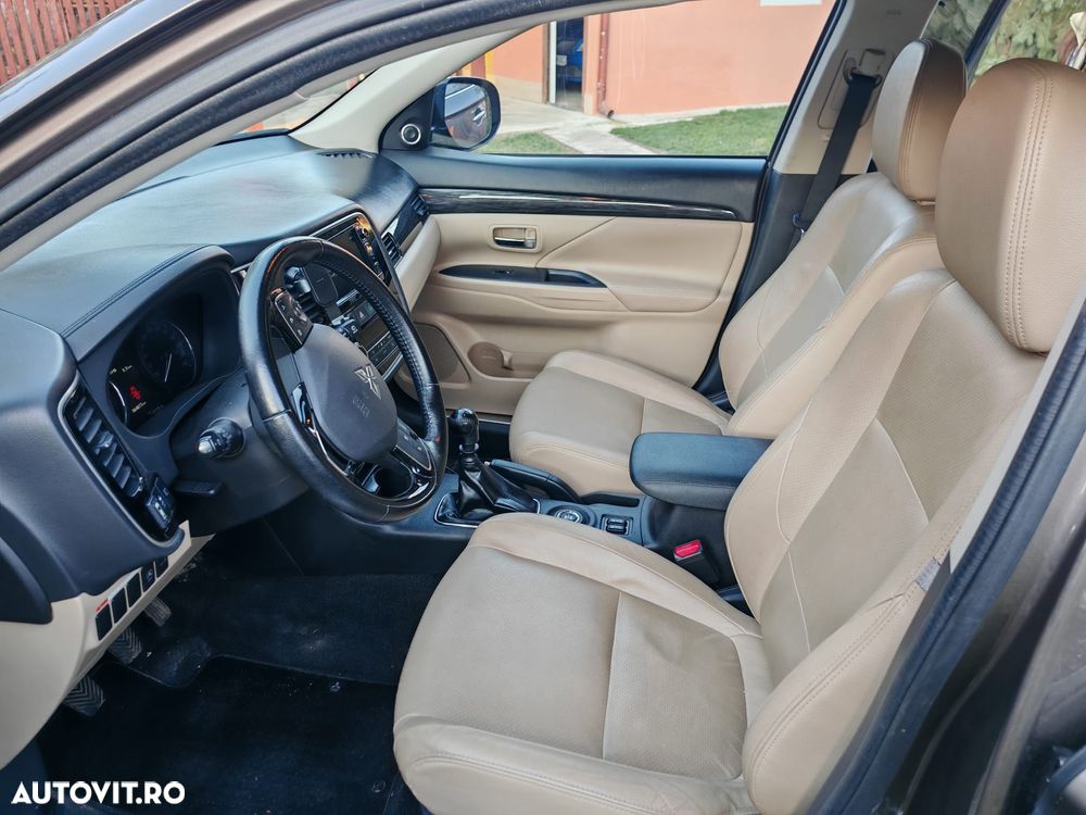 Mitsubishi Outlander 2.2 Litre DI-D AWD Intense - 7