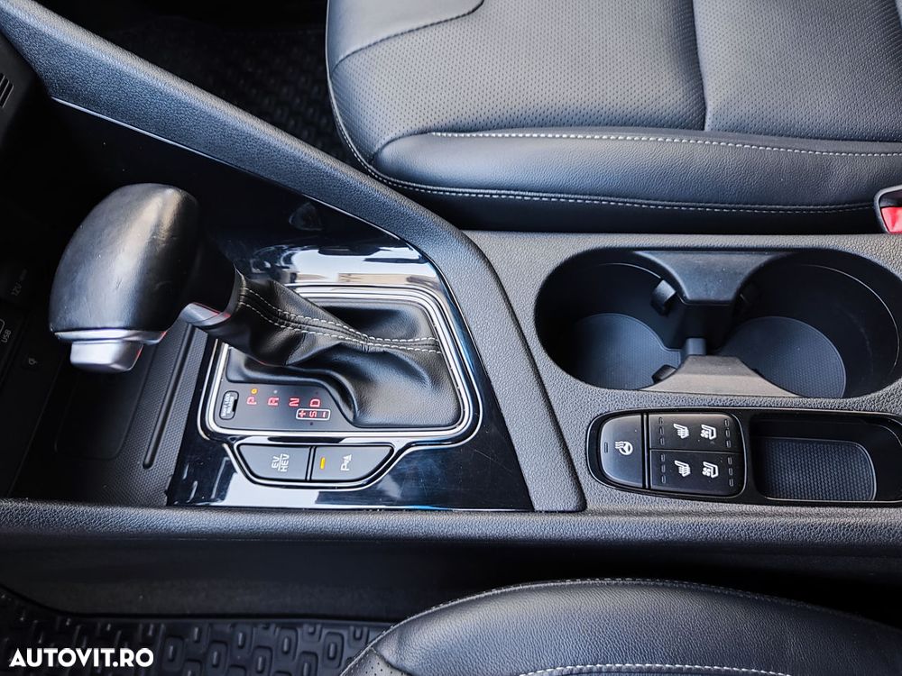 Kia Niro 1.6 GDI PHEV 2WD OPF Aut. Vision - 6