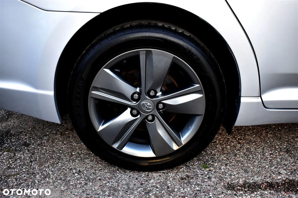 Toyota Avensis 1.8 Sol NAVI - 14