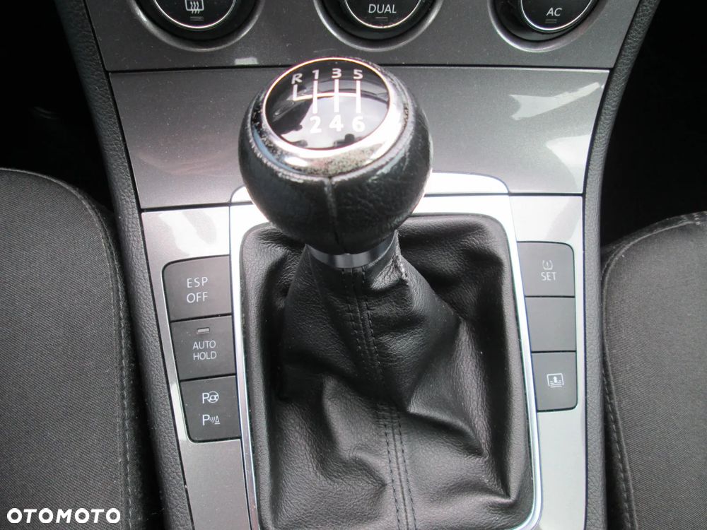 Volkswagen Passat 2.0 TDI Comfortline - 19
