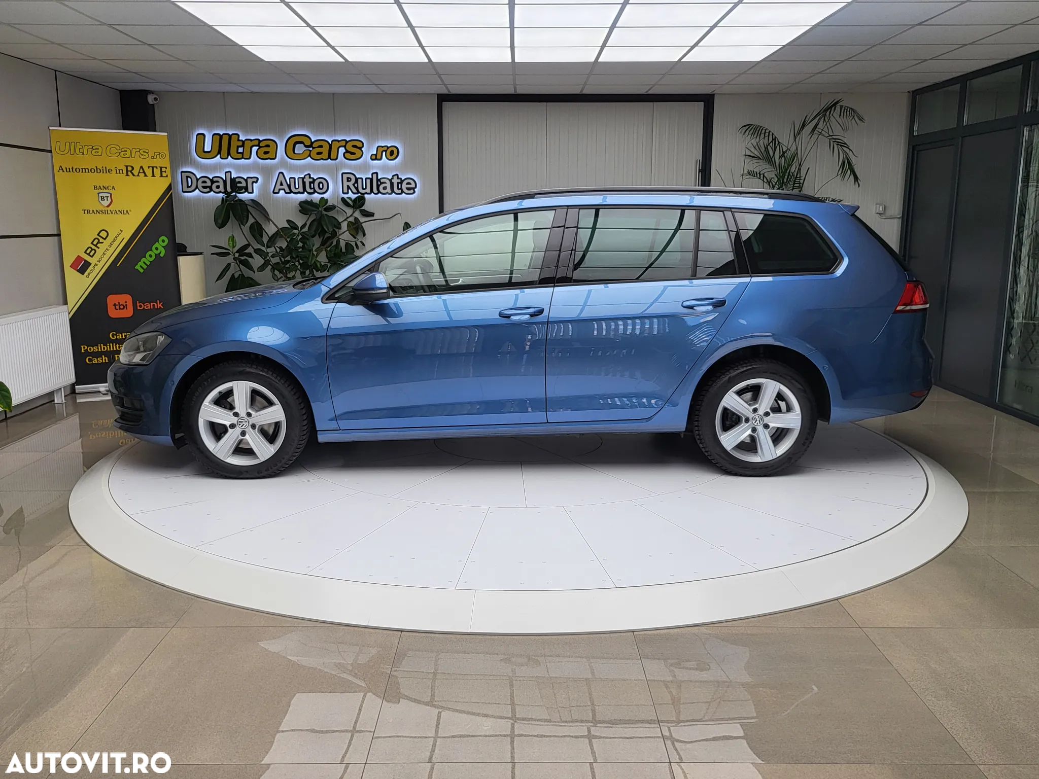 Volkswagen Golf 2.0 TDI Comfortline - 3