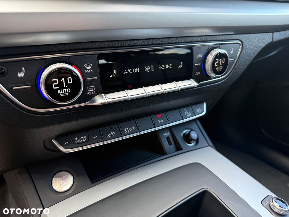 Audi Q5 50 TFSIe quattro S tronic S line - 36