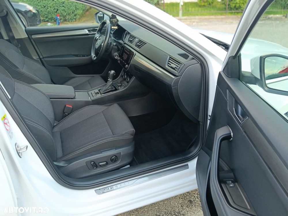 Skoda Superb 2.0 TDI DSG Sportline - 6