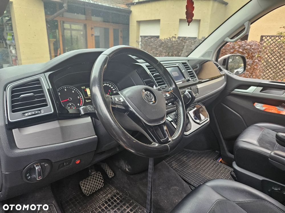 Volkswagen Multivan - 12
