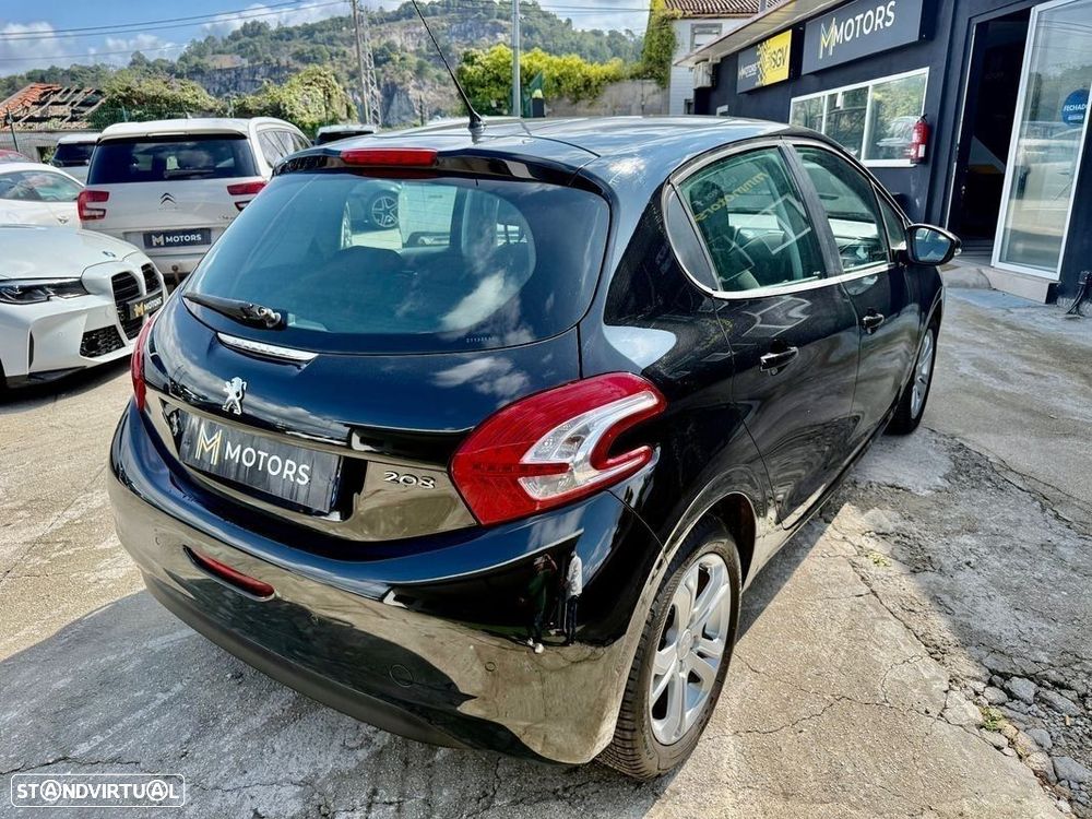 Peugeot 208 1.2 VTi SE Style - 31