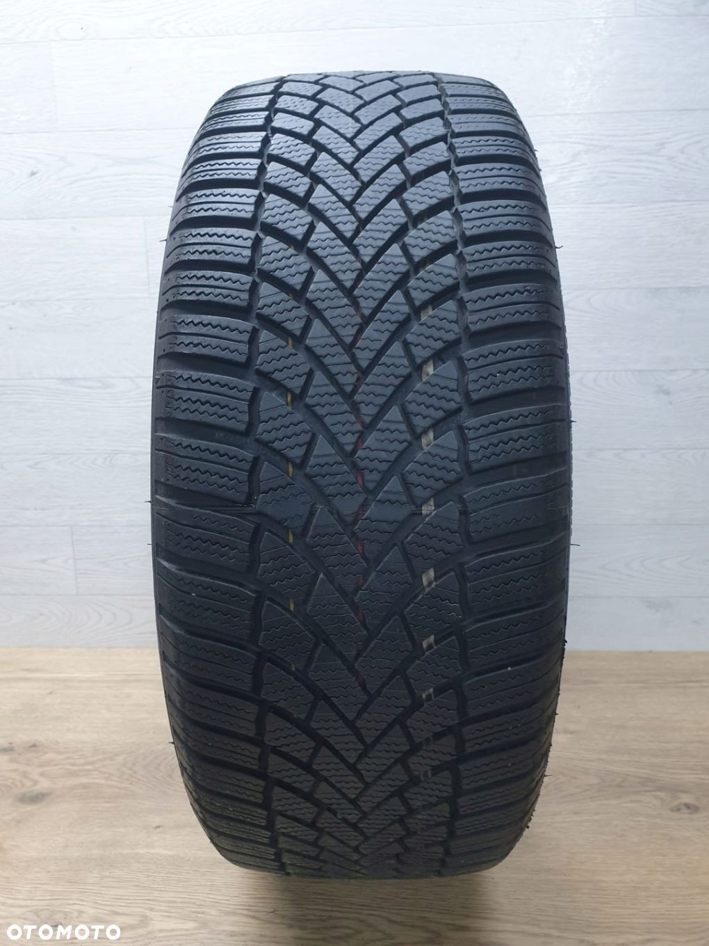 Opona zimowa Bridgestone Blizzak LM005 205/50R17 93 H - 1