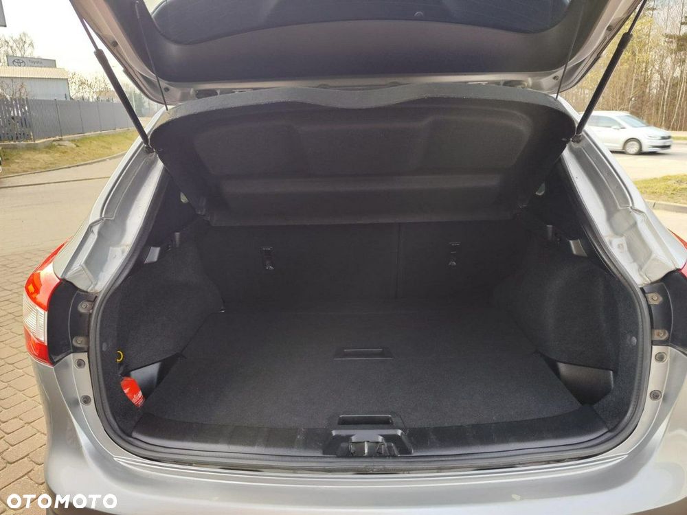 Nissan Qashqai 1.2 DIG-T N-Connecta EU6 - 25