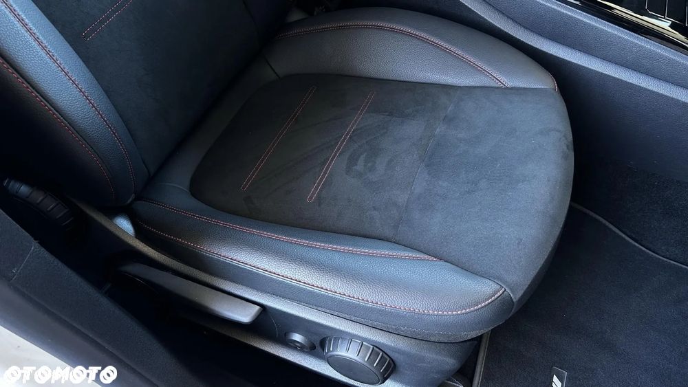 Mercedes-Benz CLA 200 AMG Line 7G-DCT - 14