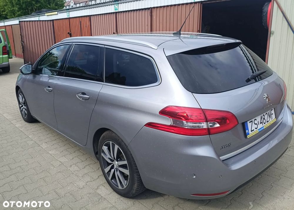 Peugeot 308 1.2 PureTech GPF Active Pack Business S&S EAT8 - 4