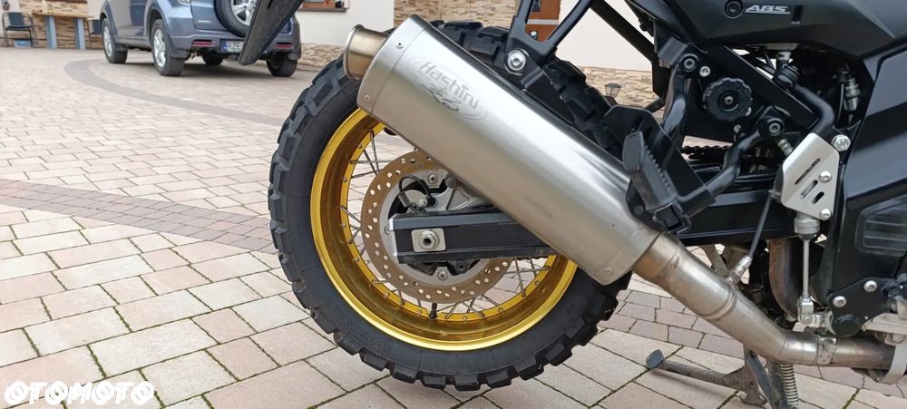 Suzuki V-STROM - 24