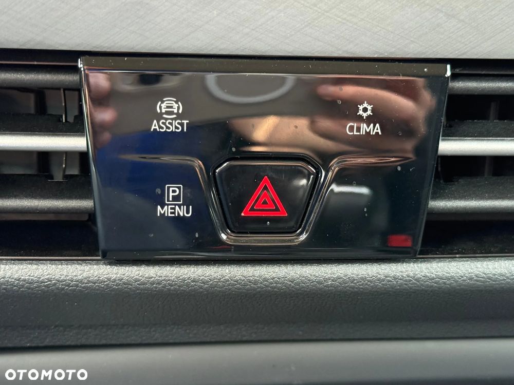 Volkswagen Golf VIII 1.5 TSI Life Plus - 21