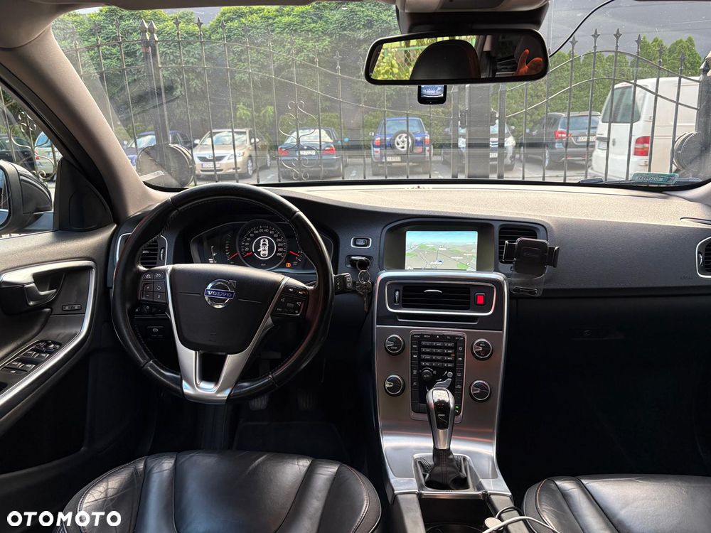 Volvo V60 D4 Ocean Race - 10