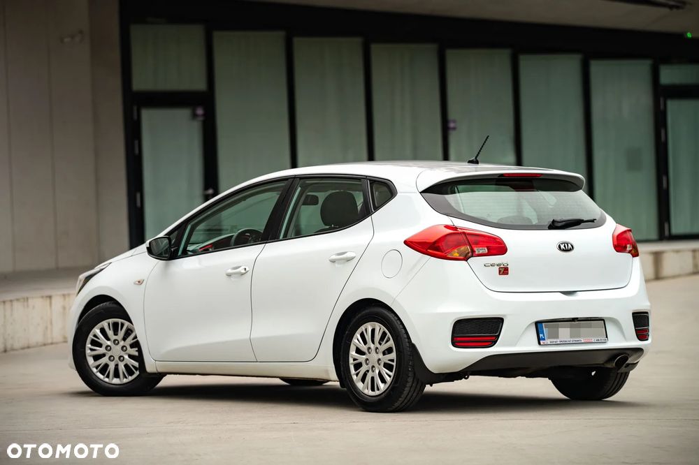 Kia Ceed - 9