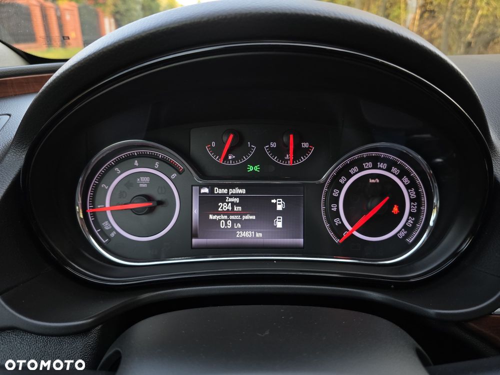 Opel Insignia - 22