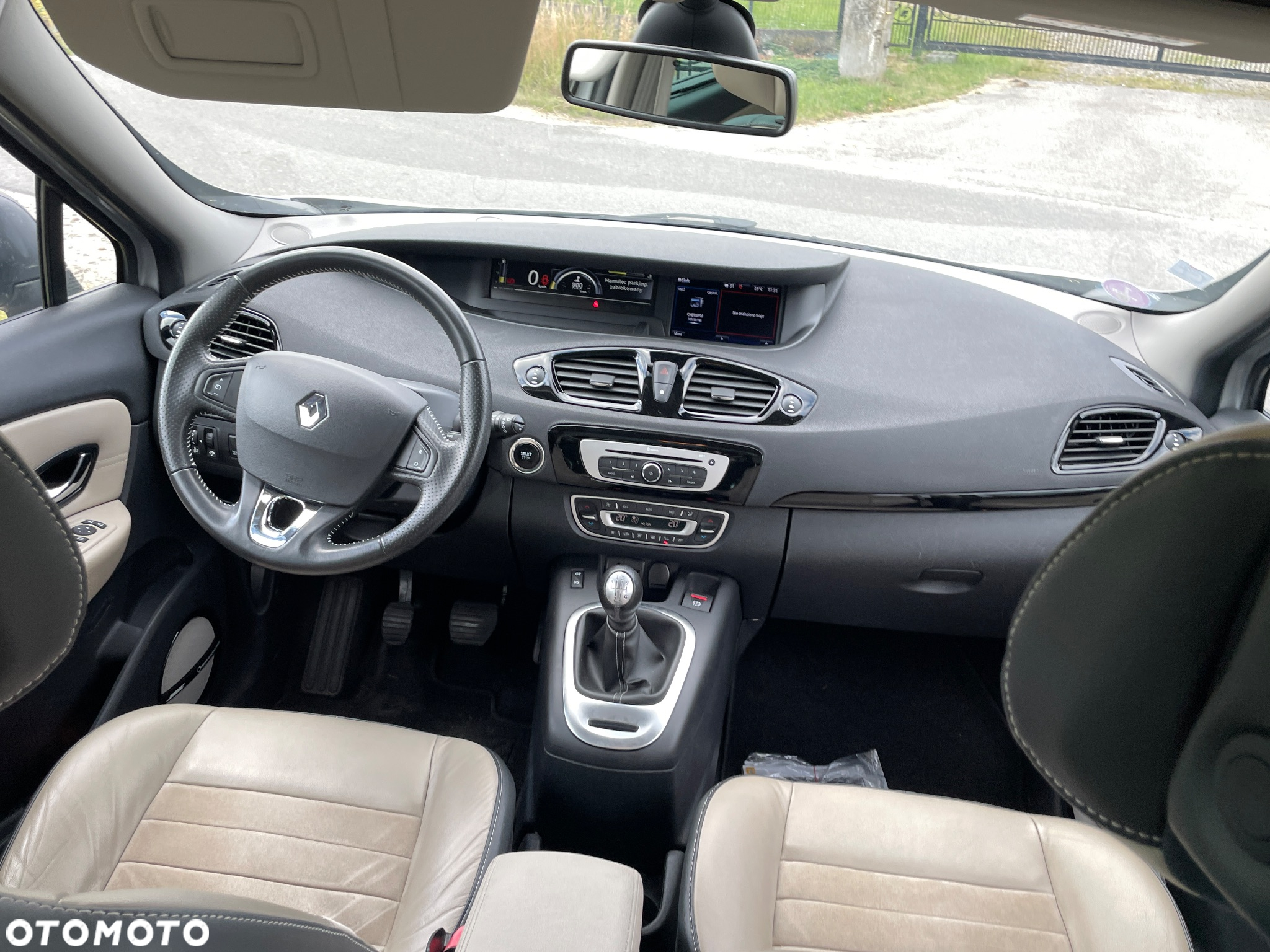 Renault Grand Scenic ENERGY TCe 130 S&S Bose Edition - 15