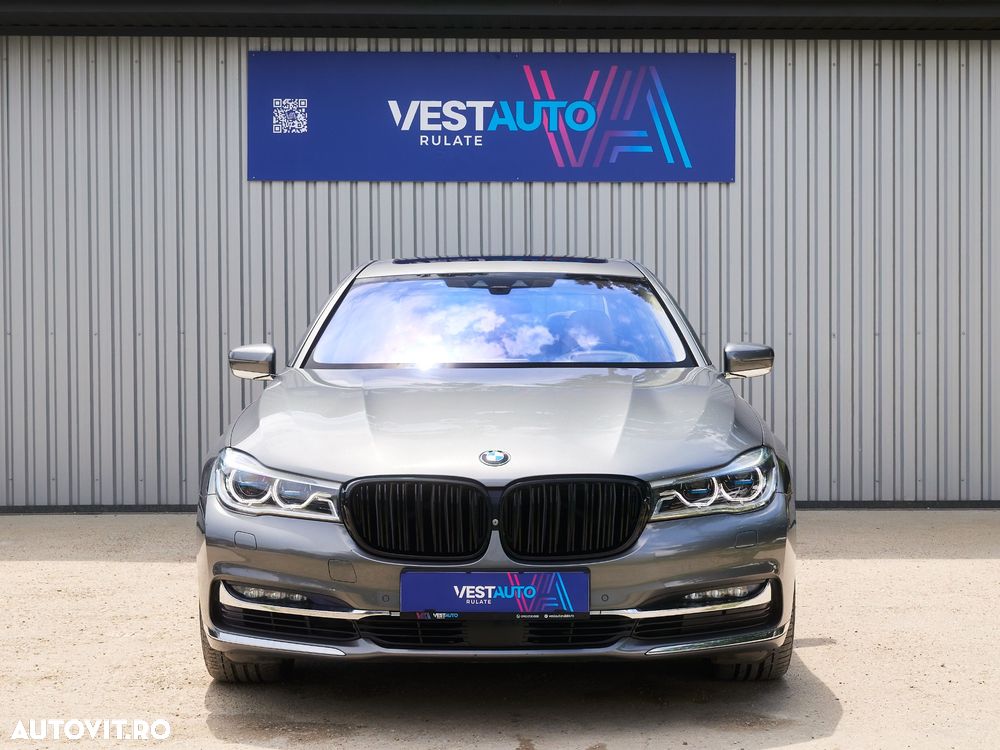BMW Seria 7 750Li xDrive - 9