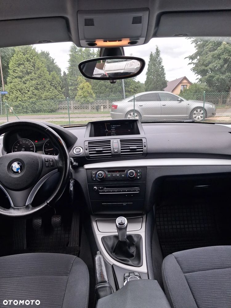 BMW Seria 1 118i - 17