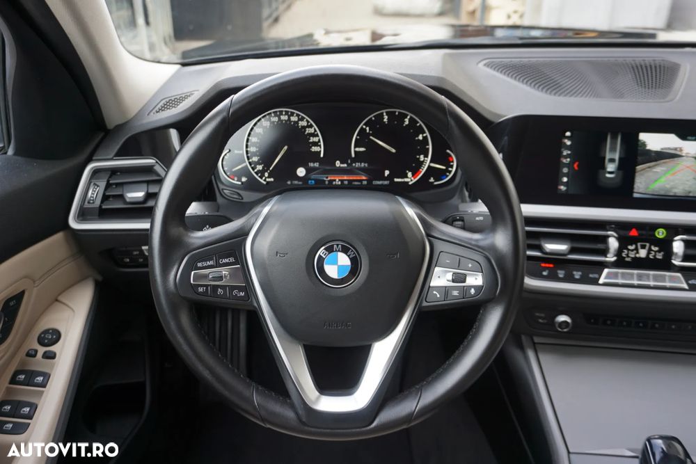 BMW Seria 3 318d Aut. Luxury Line - 27