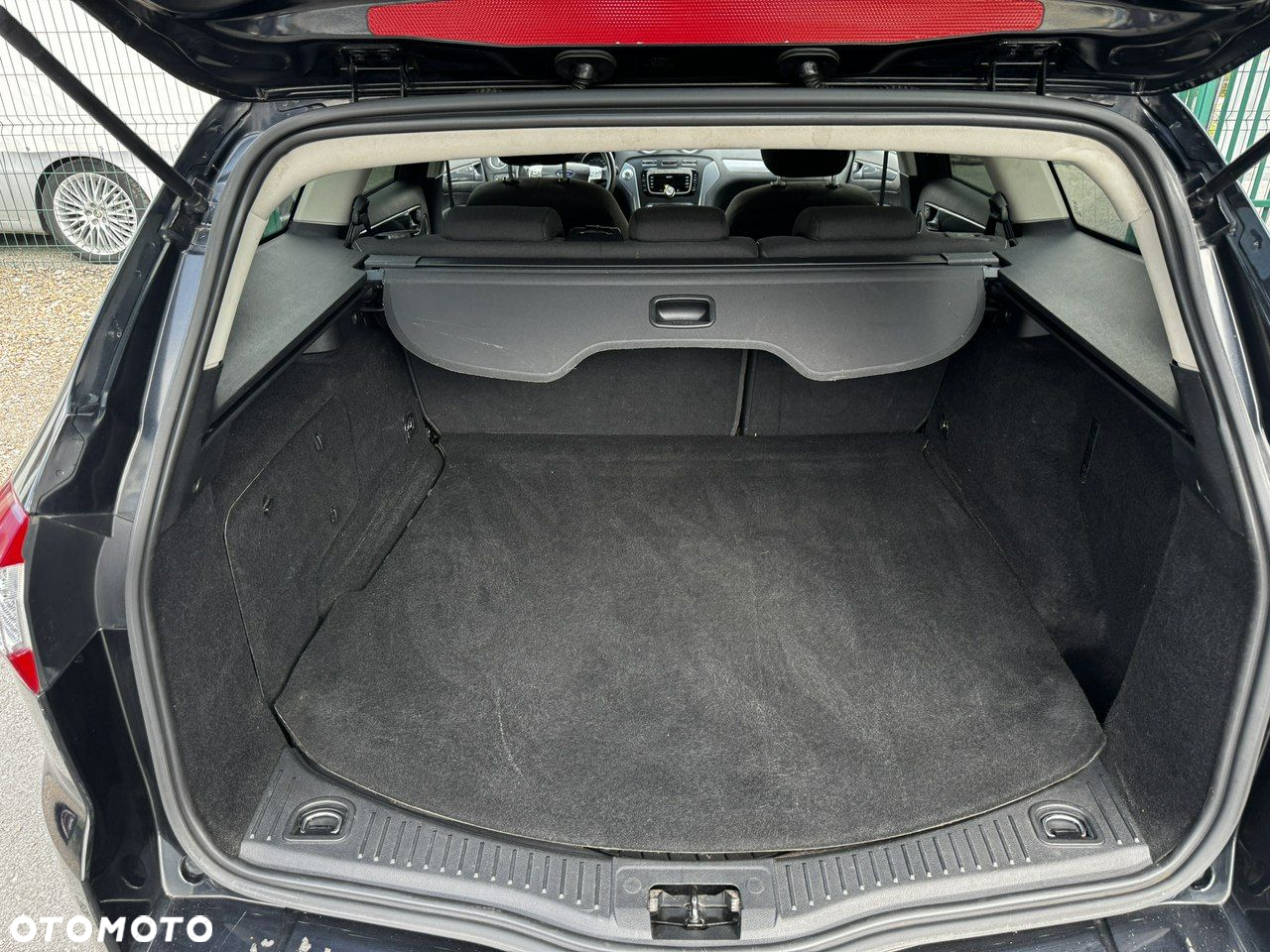 Ford Mondeo 1.6 Eco Boost Trend - 11