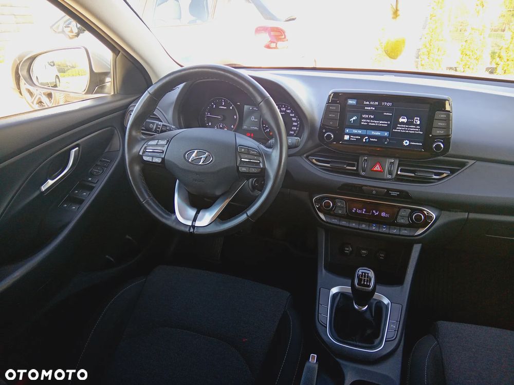 Hyundai i30 1.6 D Comfort - 35
