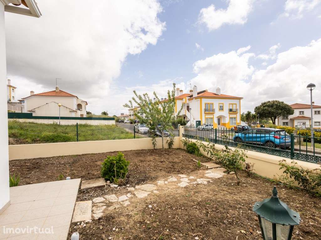 Moradia T3 independente nas Gaeiras com piscina, terraço coberto e ... - Grande imagem: 5/52