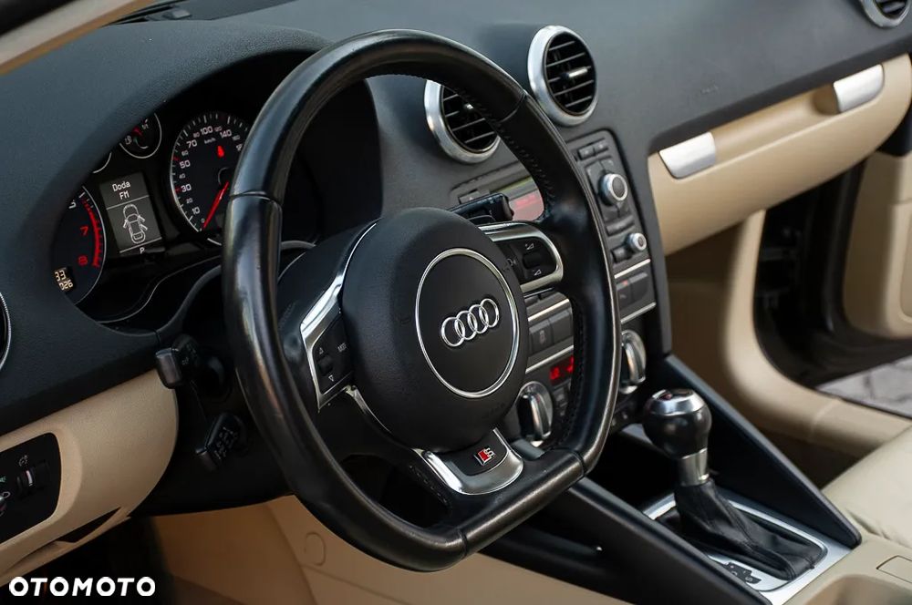 Audi A3 Sportback 1.8 TFSI S tronic Ambiente - 23
