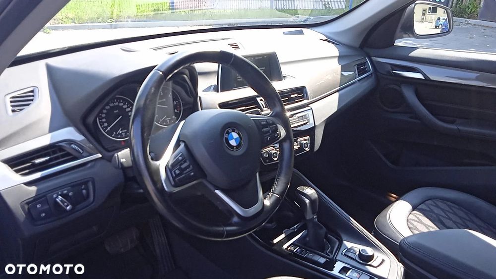 BMW X1 sDrive18d xLine - 10